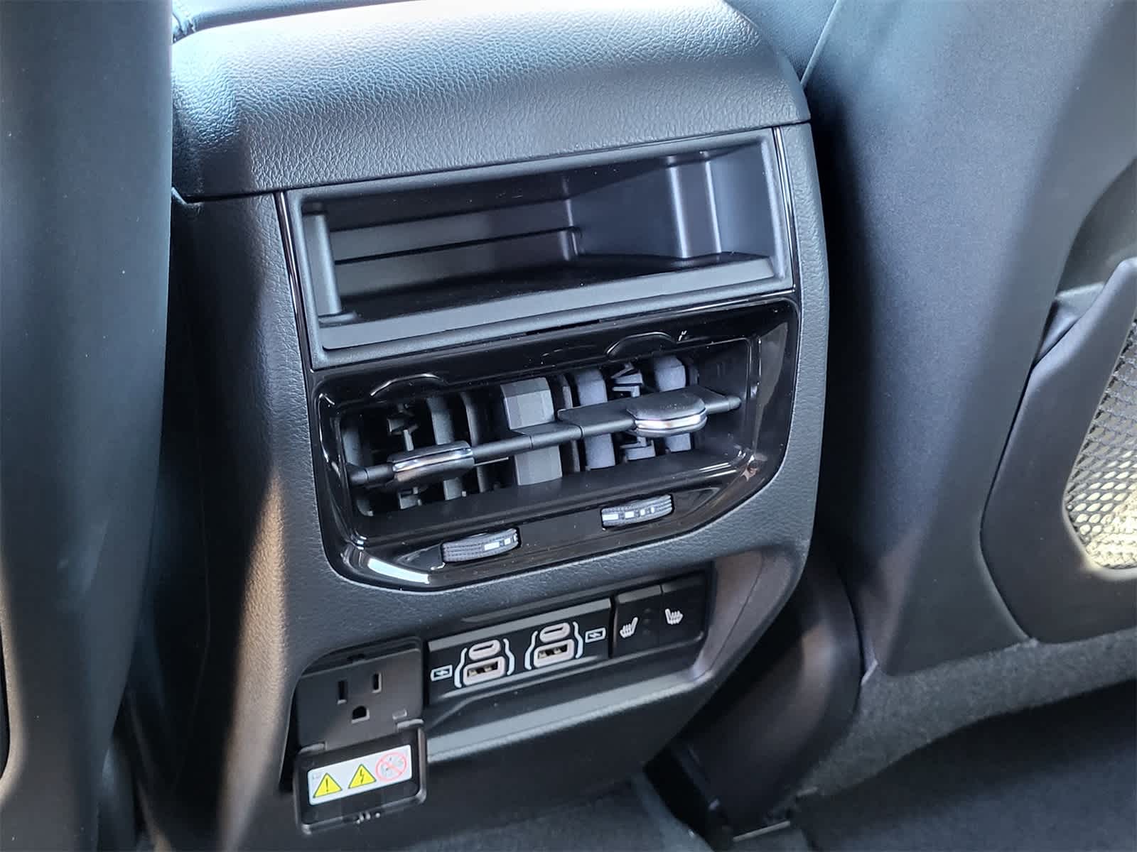 Thumbnail: 2025 Jeep Grand Cherokee - 19