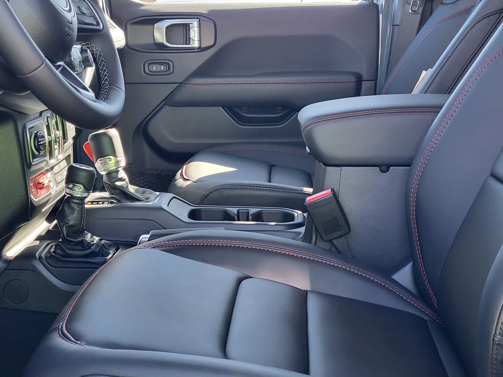 Thumbnail: 2026 Jeep Wrangler - 22