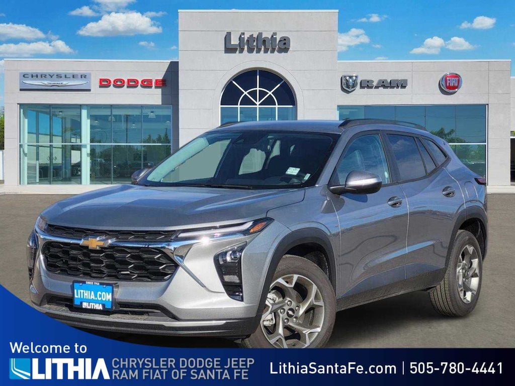 Used 2025 Chevrolet Trax LT SUV