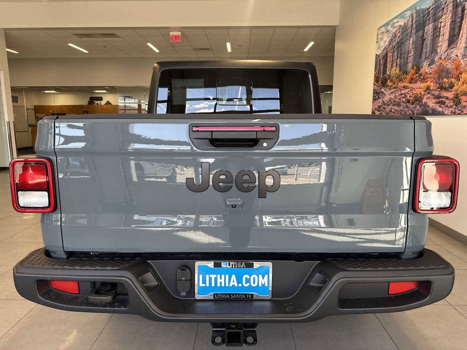 Thumbnail: 2025 Jeep Gladiator - 26