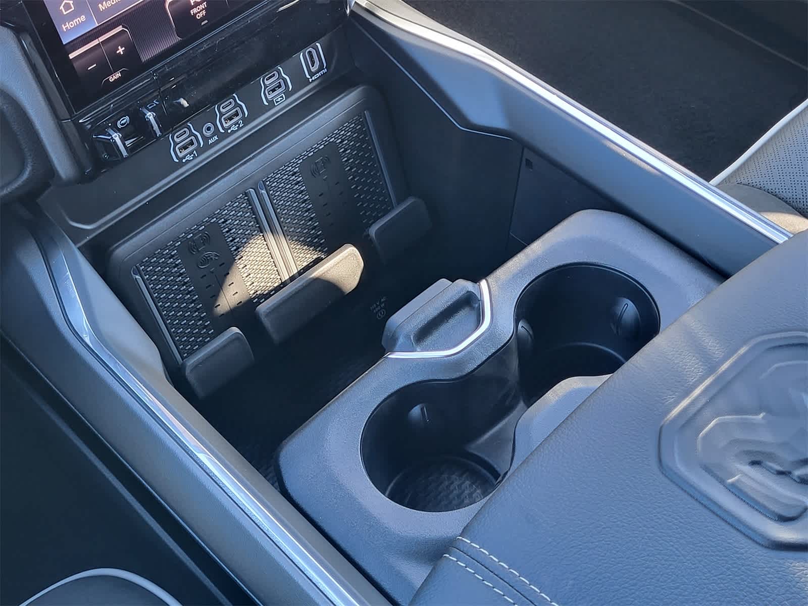 Thumbnail: 2026 RAM 1500 - 13