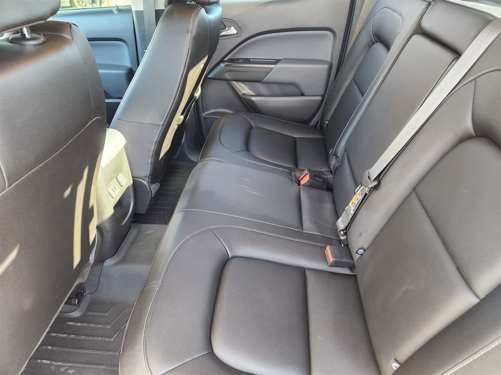 Thumbnail: 2022 Chevrolet Colorado - 23