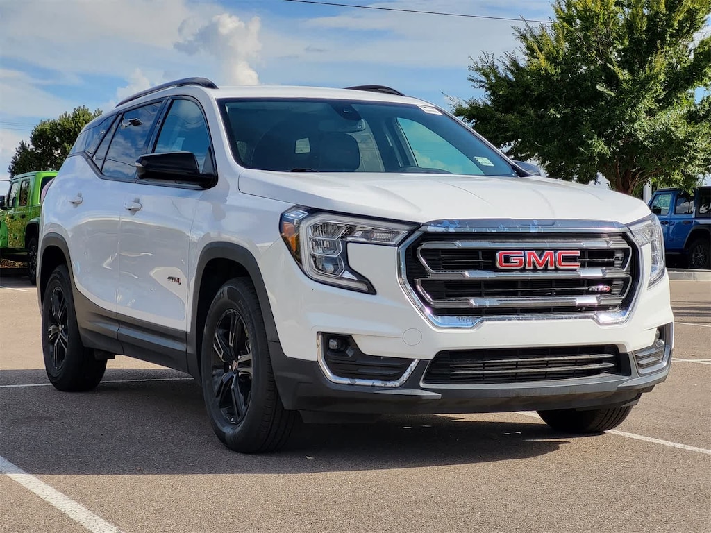 Used 2023 GMC Terrain AT4 SUV