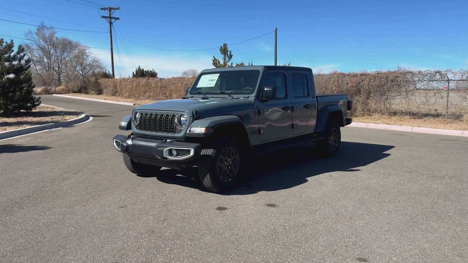 Thumbnail: 2025 Jeep Gladiator - 4