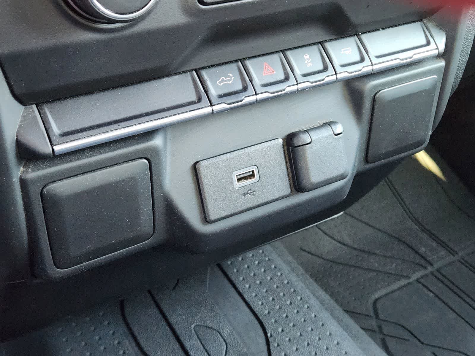 Thumbnail: 2020 Chevrolet Silverado 1500 - 21