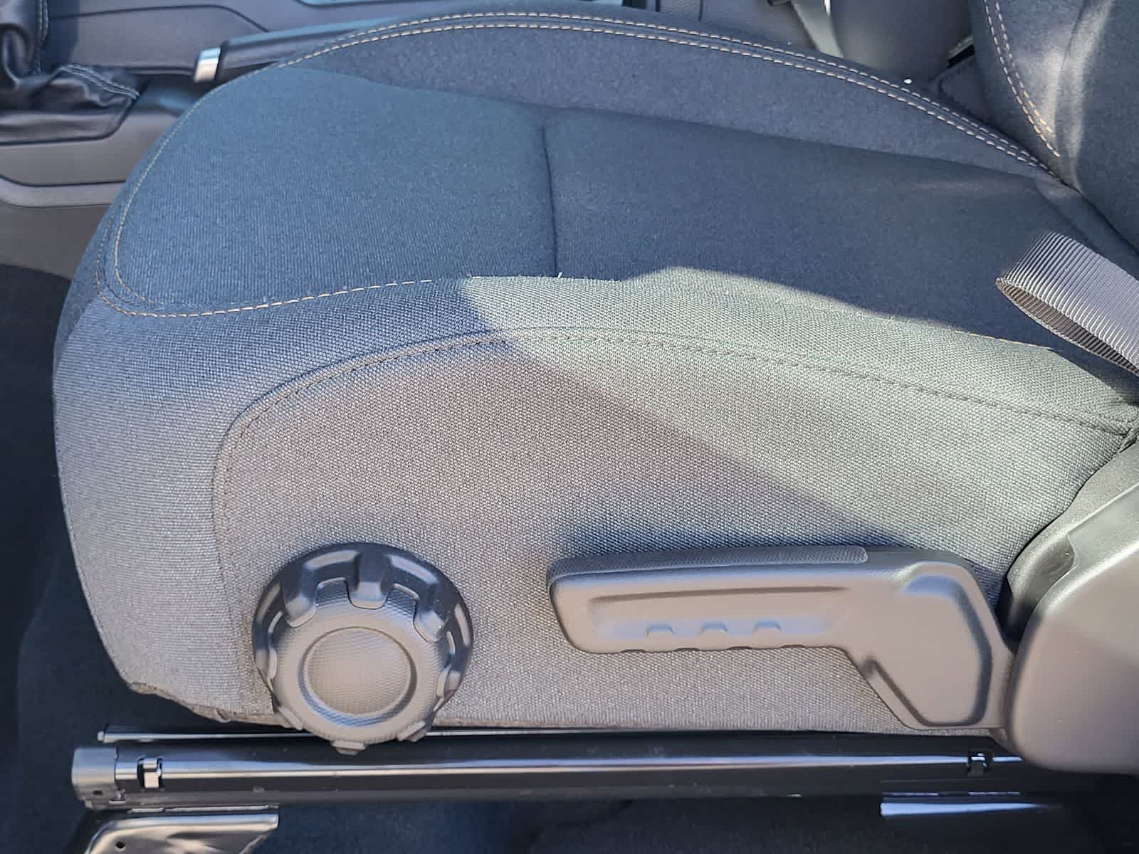 Thumbnail: 2026 Jeep Gladiator - 17