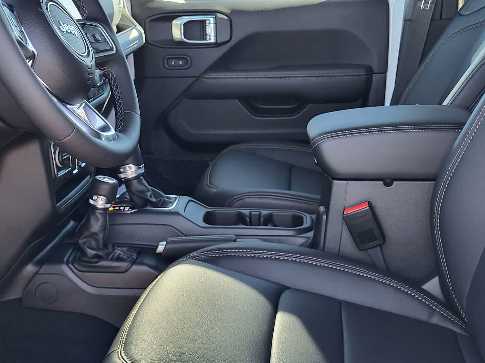 Thumbnail: 2026 Jeep Wrangler - 22