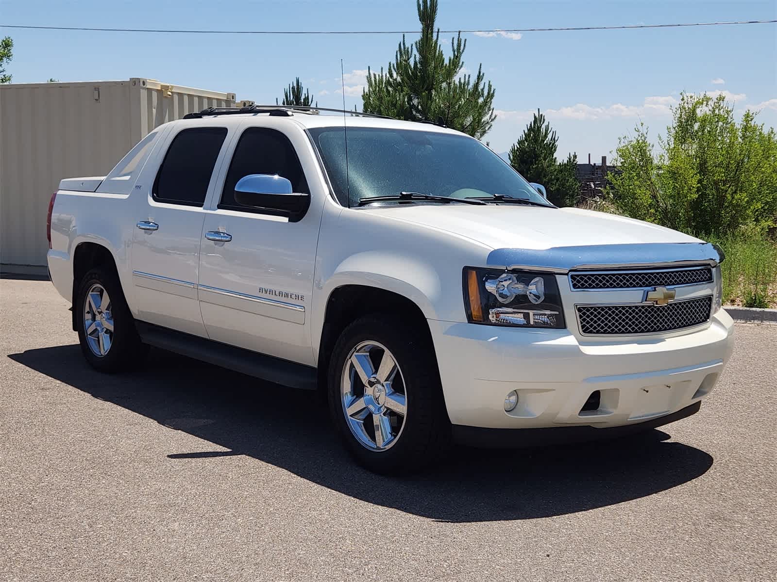 Thumbnail: 2011 Chevrolet Avalanche 1500 - 3