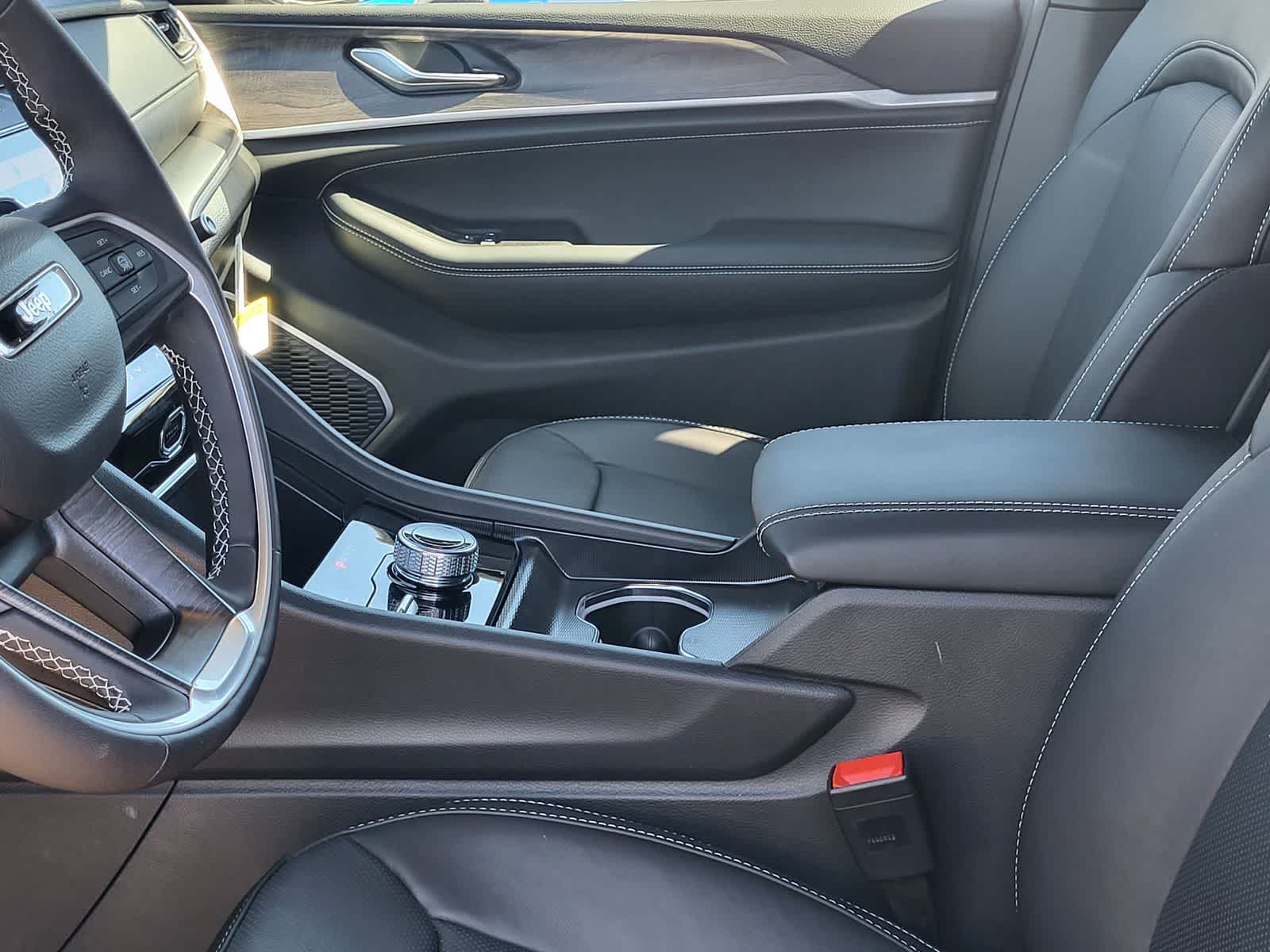 Thumbnail: 2026 Jeep Grand Cherokee L - 20