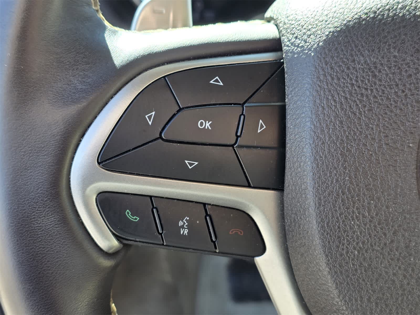 Thumbnail: 2018 Jeep Grand Cherokee - 19