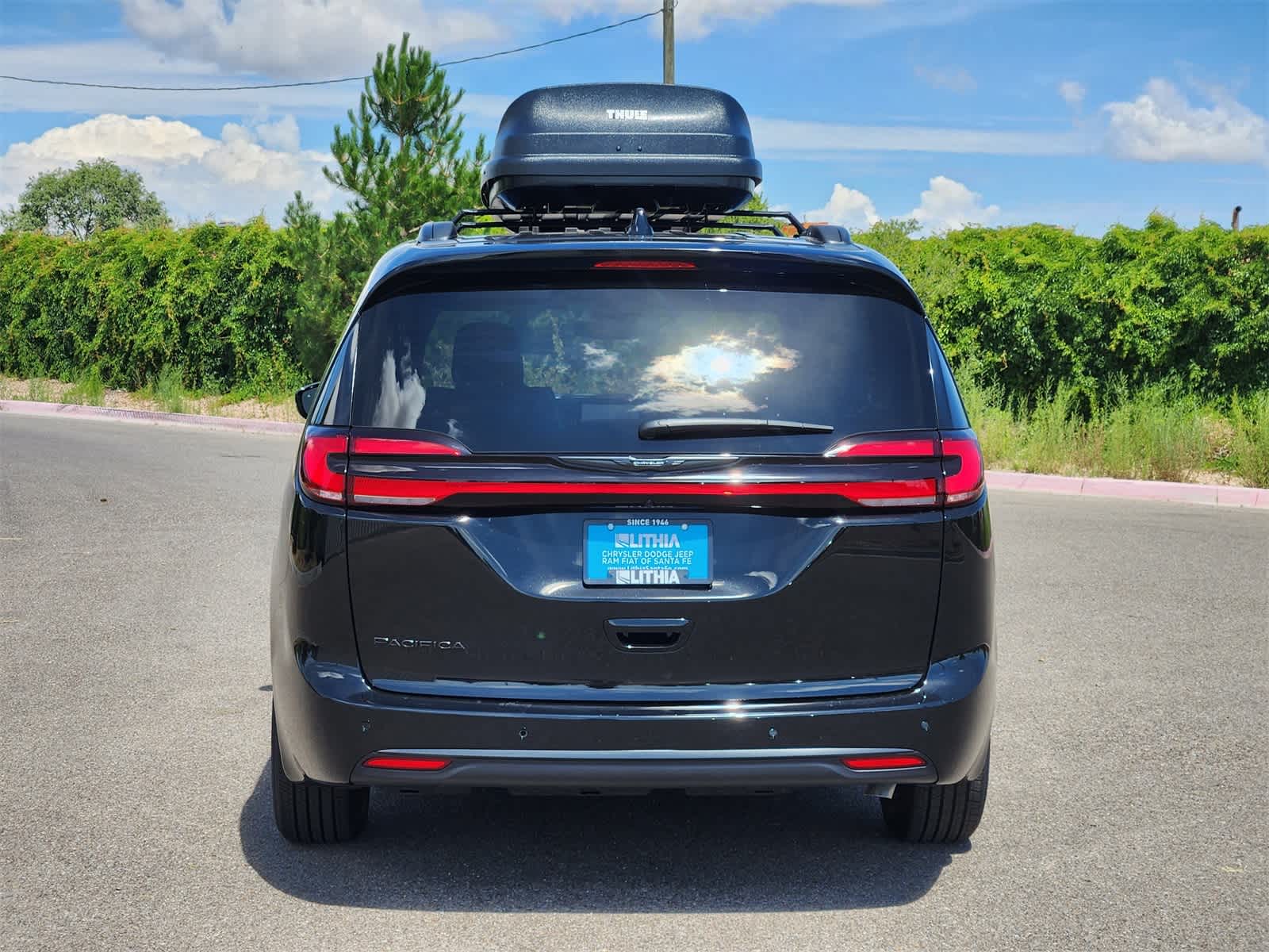 Thumbnail: 2025 Chrysler Pacifica - 6