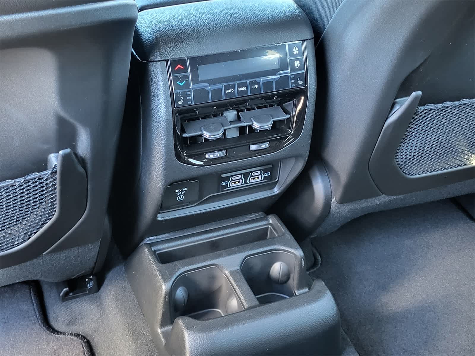 Thumbnail: 2025 Jeep Grand Cherokee L - 20