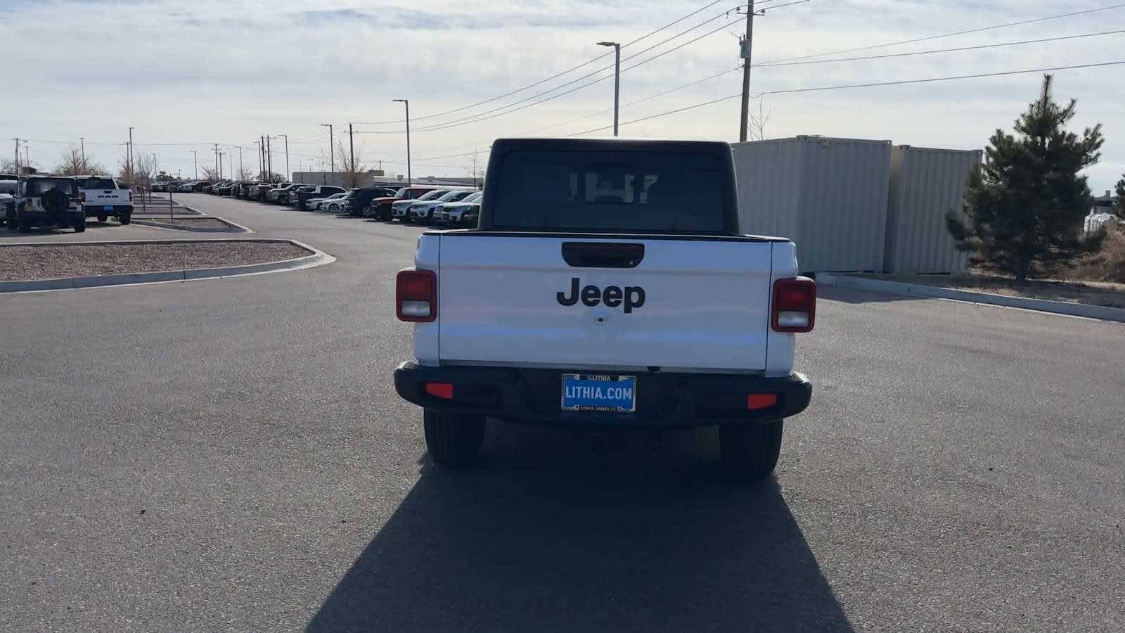 Thumbnail: 2025 Jeep Gladiator - 10