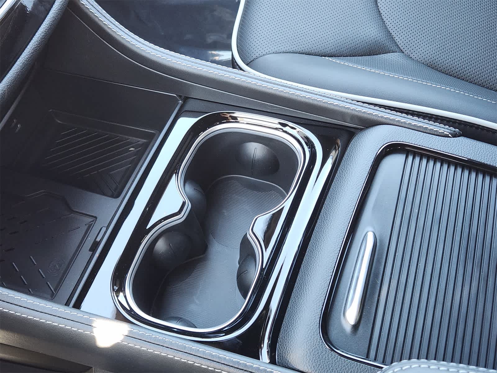 Thumbnail: 2026 Chrysler Pacifica - 17