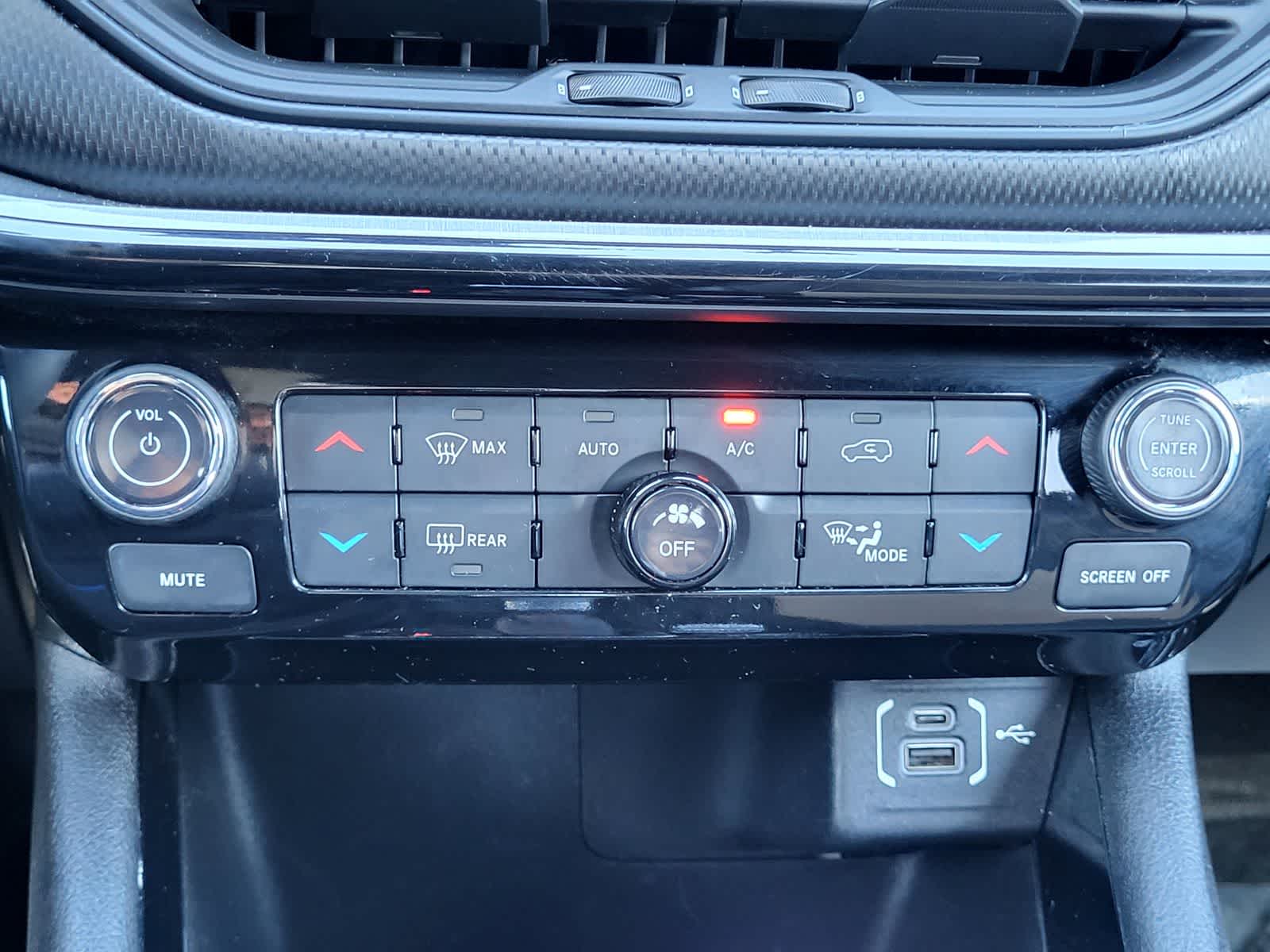 Thumbnail: 2023 Jeep Compass - 21