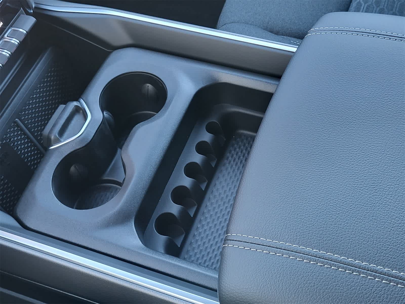 Thumbnail: 2026 RAM 1500 - 14