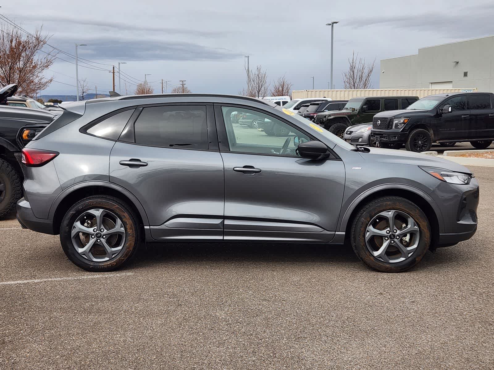 Thumbnail: 2023 Ford Escape - 7