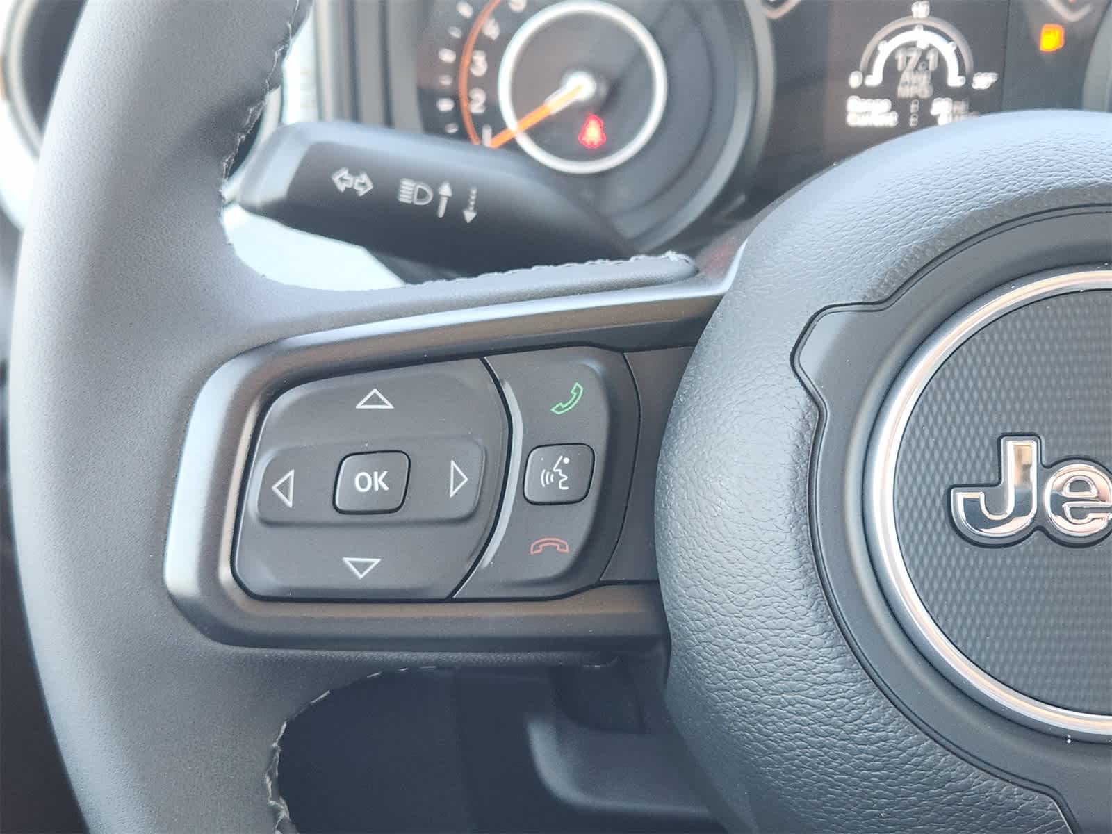 Thumbnail: 2025 Jeep Wrangler - 23