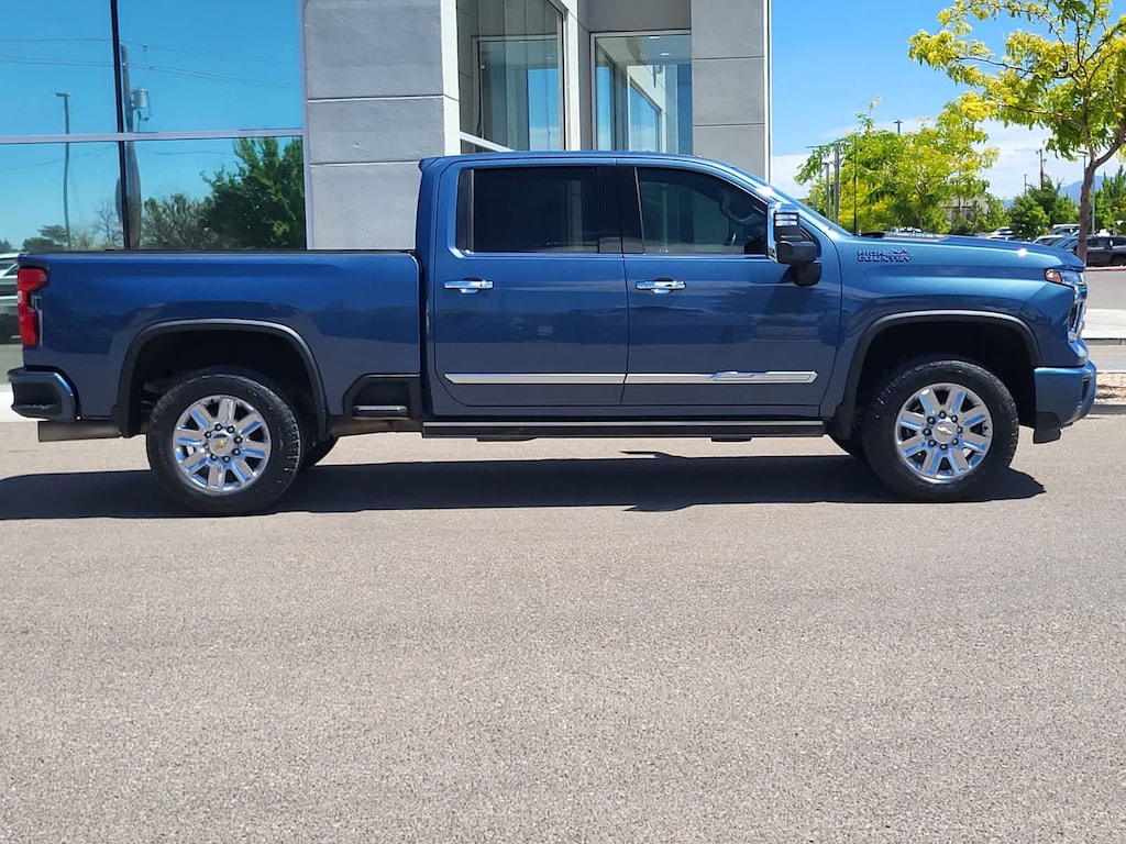 Used 2024 Chevrolet Silverado 2500 HD High Country Truck Crew Cab