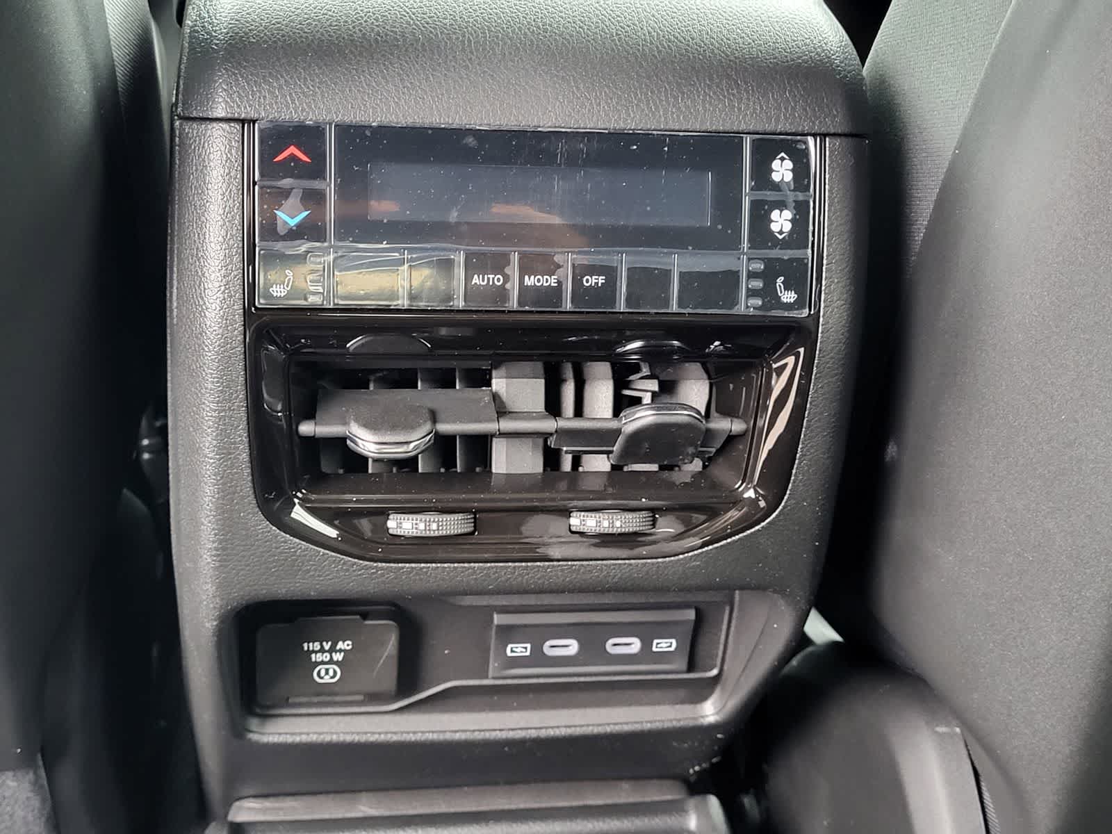 Thumbnail: 2026 Jeep Grand Cherokee L - 21