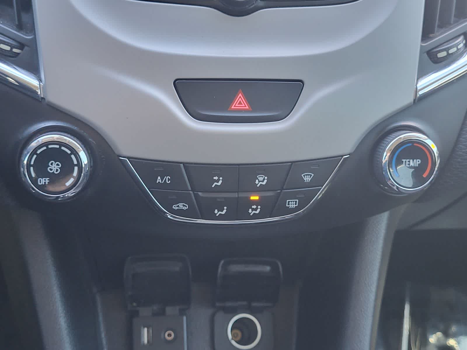 Thumbnail: 2017 Chevrolet Cruze - 19