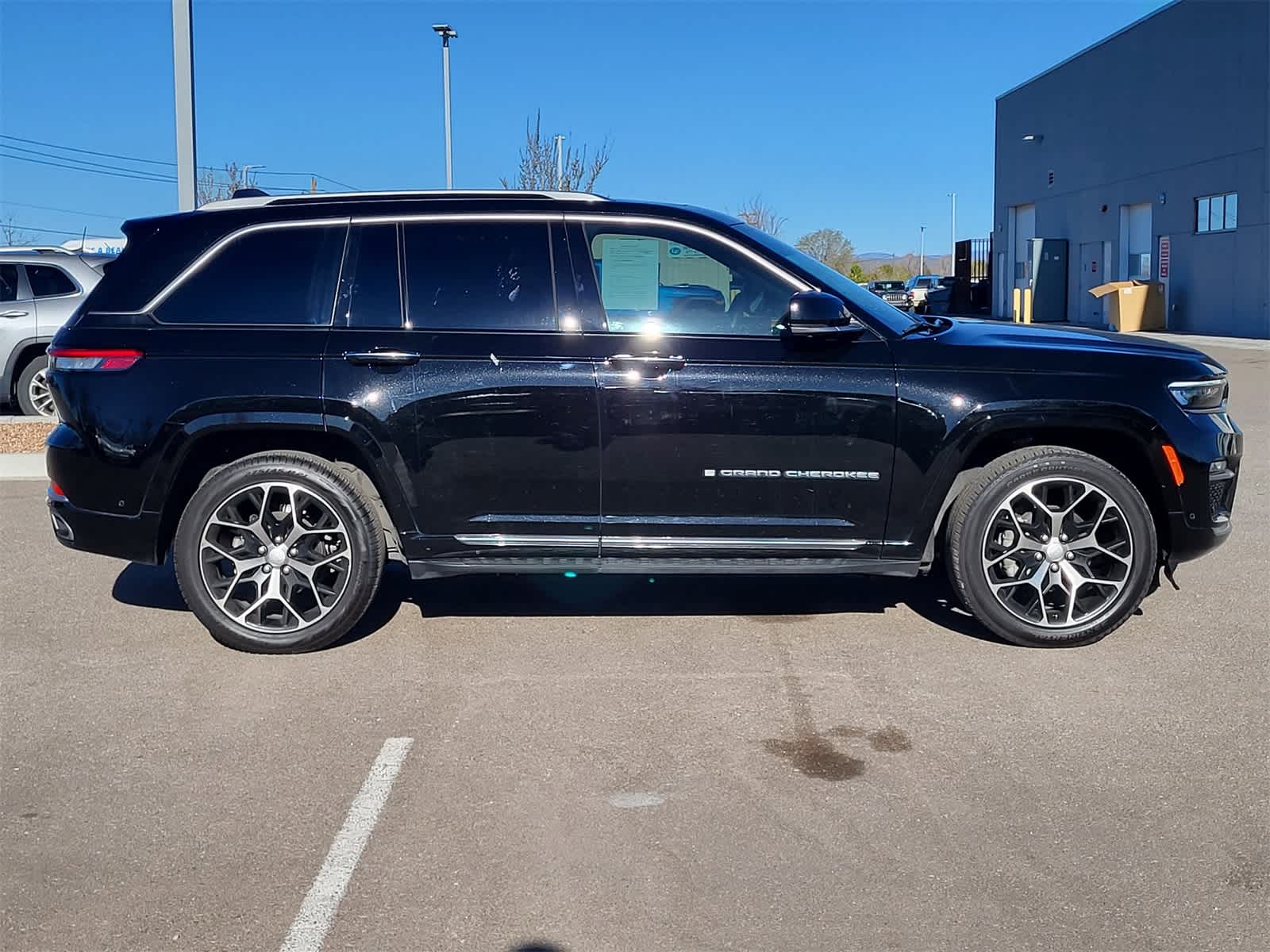 Thumbnail: 2023 Jeep Grand Cherokee - 4