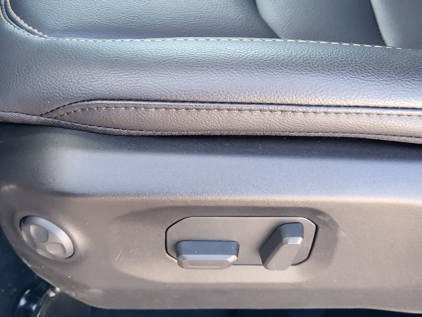 Thumbnail: 2026 Jeep Gladiator - 11