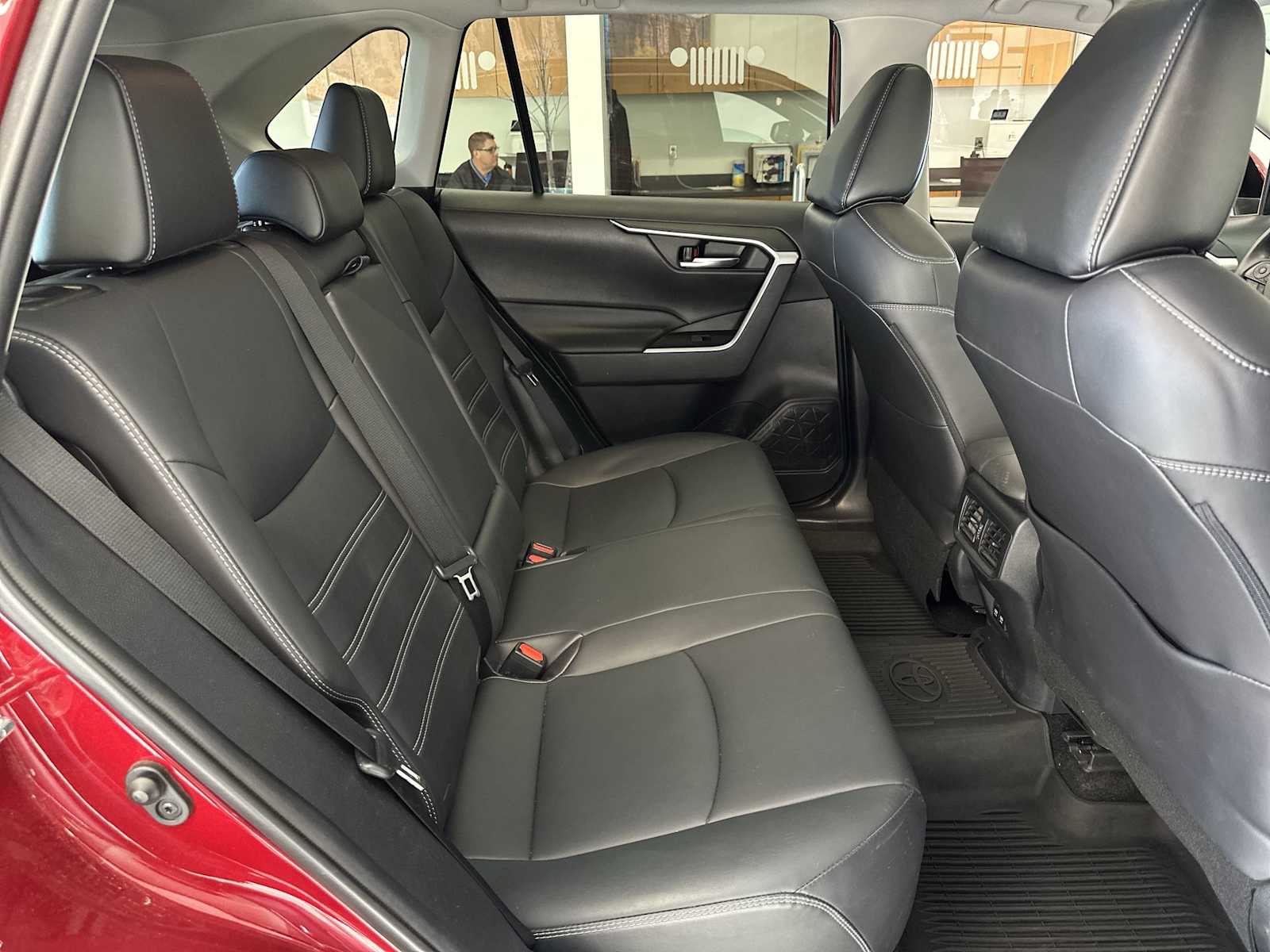 Thumbnail: 2020 Toyota RAV4 - 19