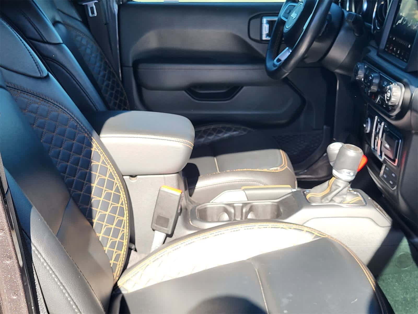 Thumbnail: 2021 Jeep Wrangler - 27