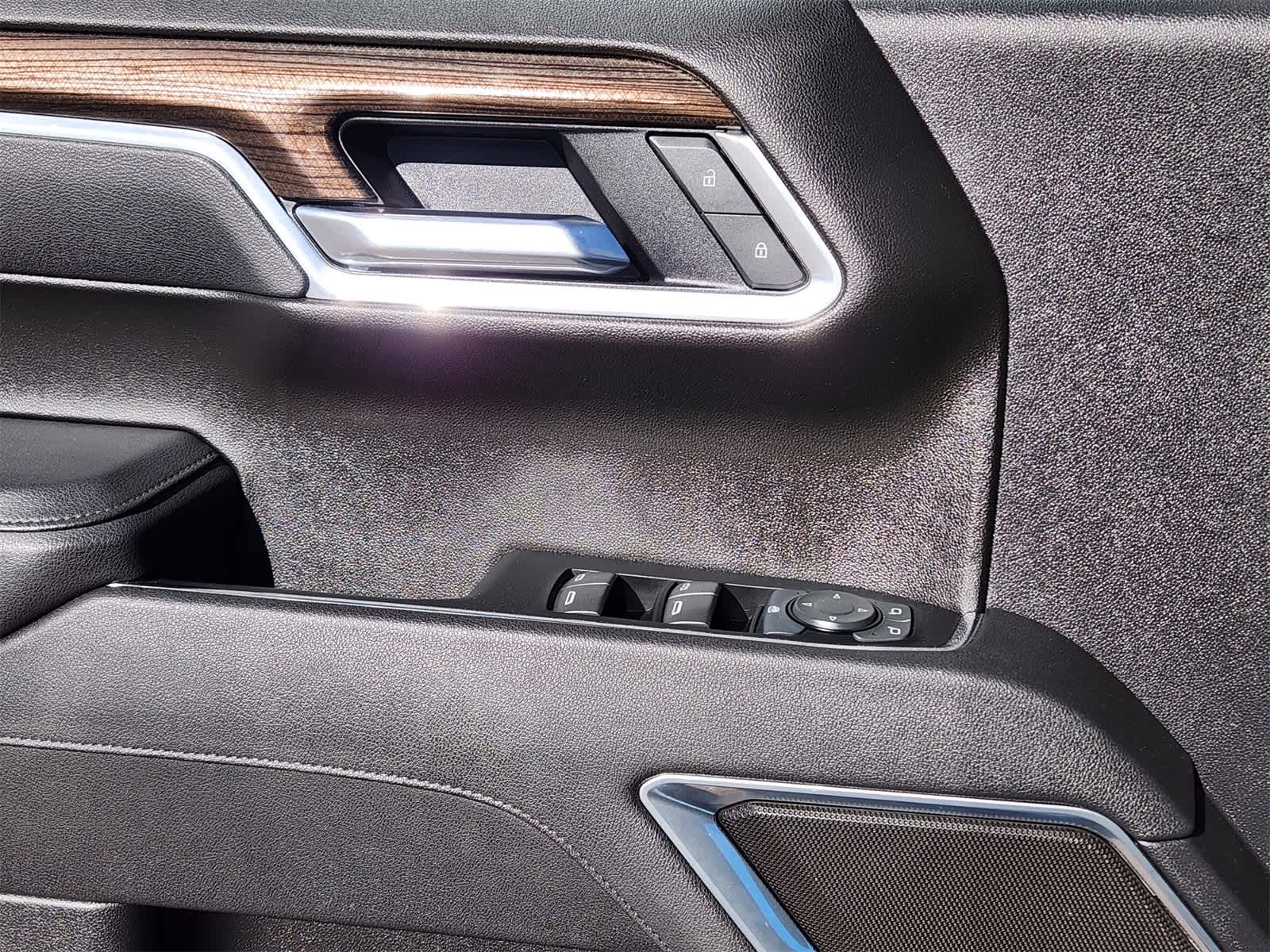 Thumbnail: 2025 Chevrolet Silverado 1500 - 14