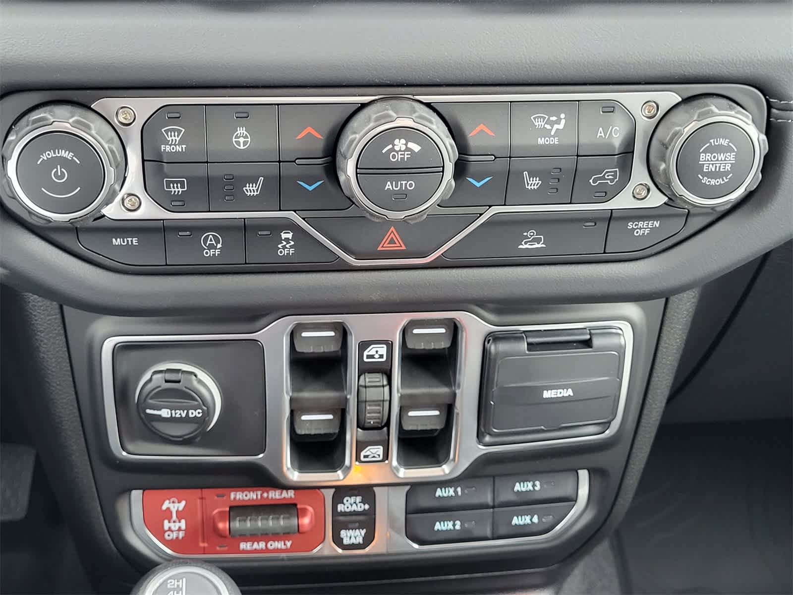 Thumbnail: 2026 Jeep Wrangler - 17