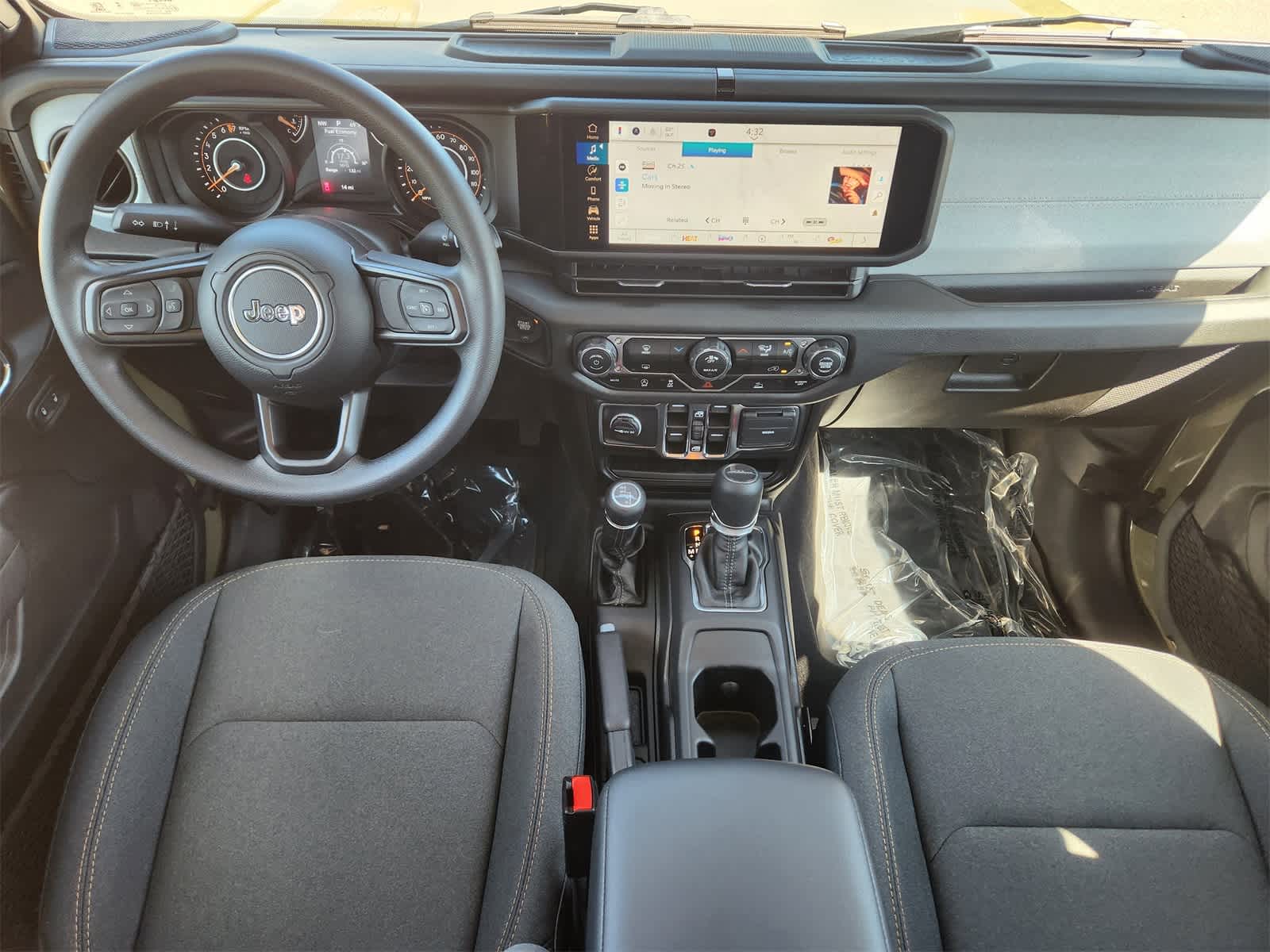 Thumbnail: 2025 Jeep Gladiator - 21