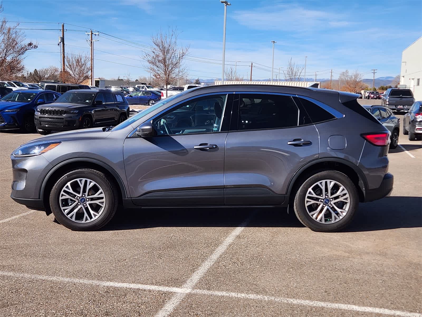 Thumbnail: 2021 Ford Escape - 4