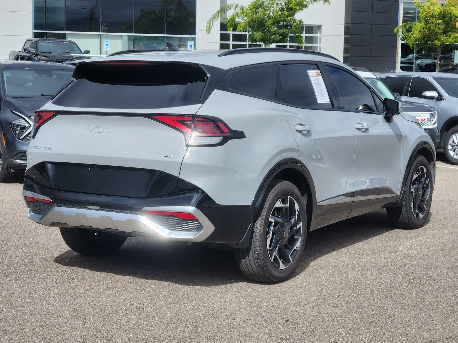 Thumbnail: 2025 Kia Sportage - 5