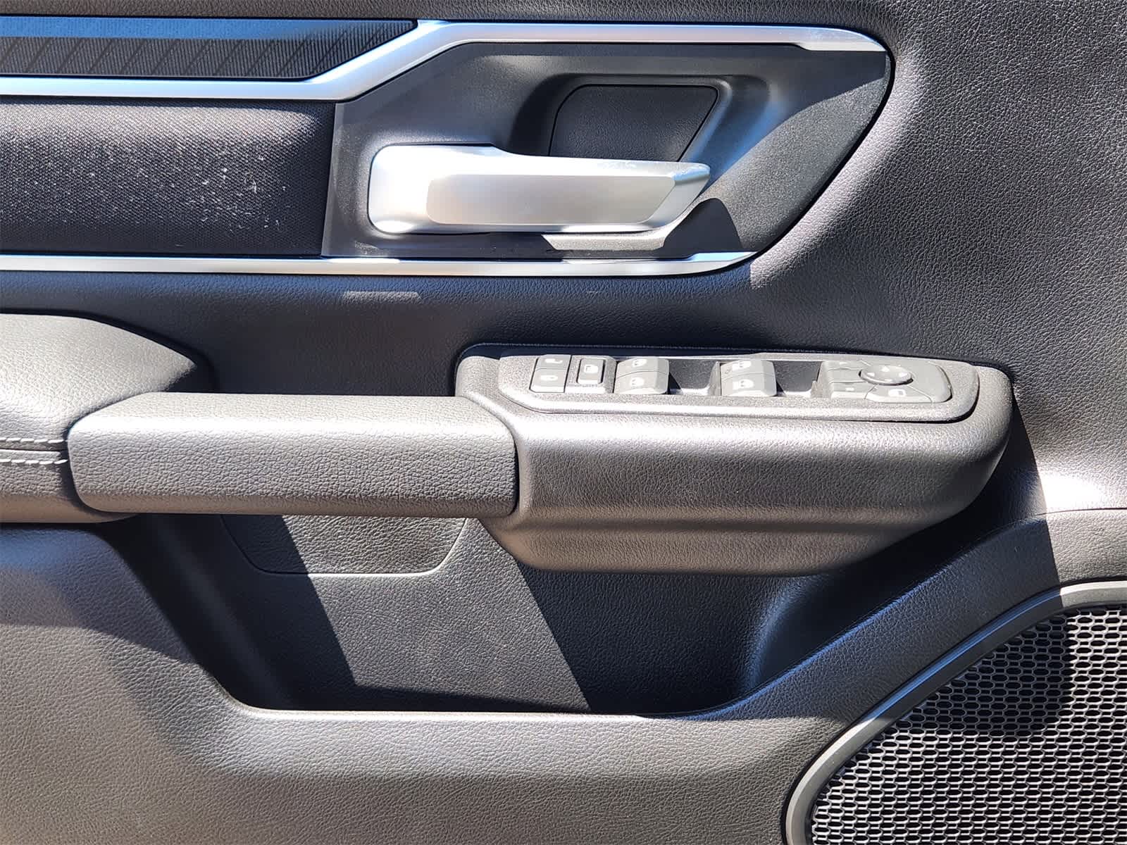 Thumbnail: 2026 RAM 1500 - 19