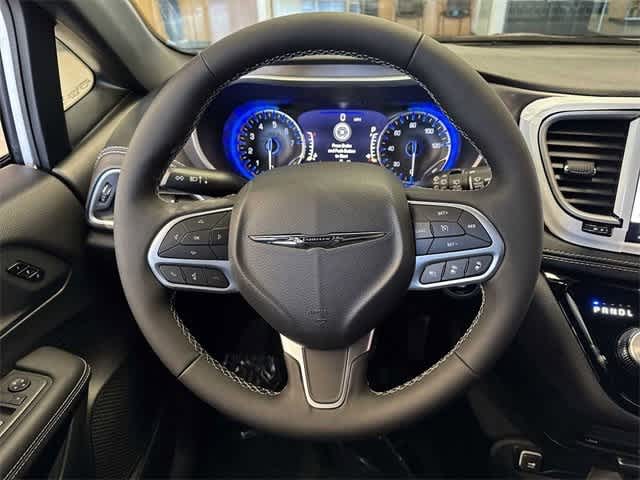 Thumbnail: 2025 Chrysler Pacifica - 22