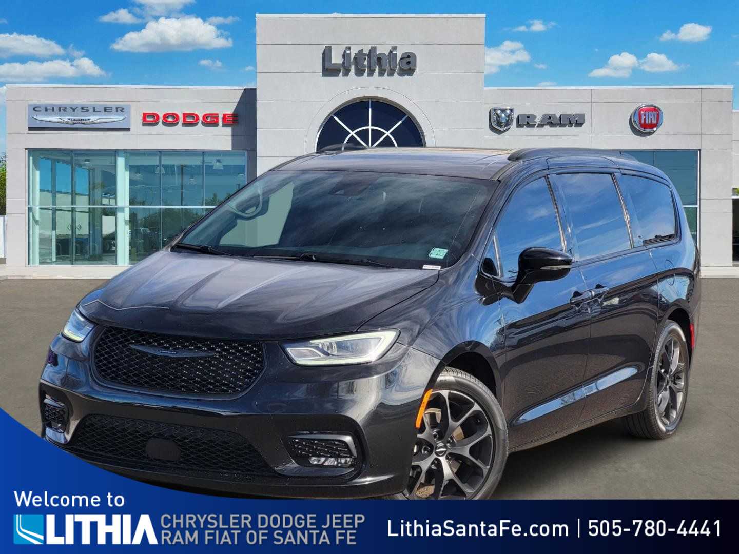 Thumbnail: 2023 Chrysler Pacifica - 1