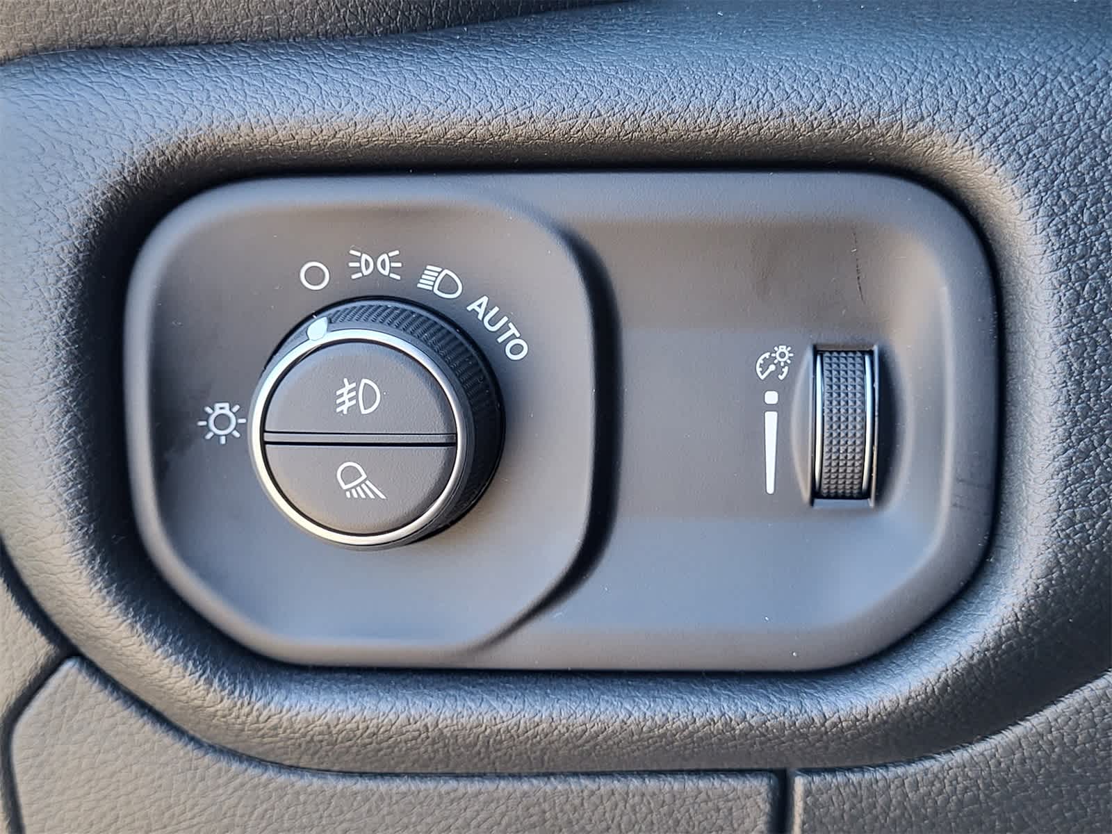 Thumbnail: 2026 RAM 1500 - 16