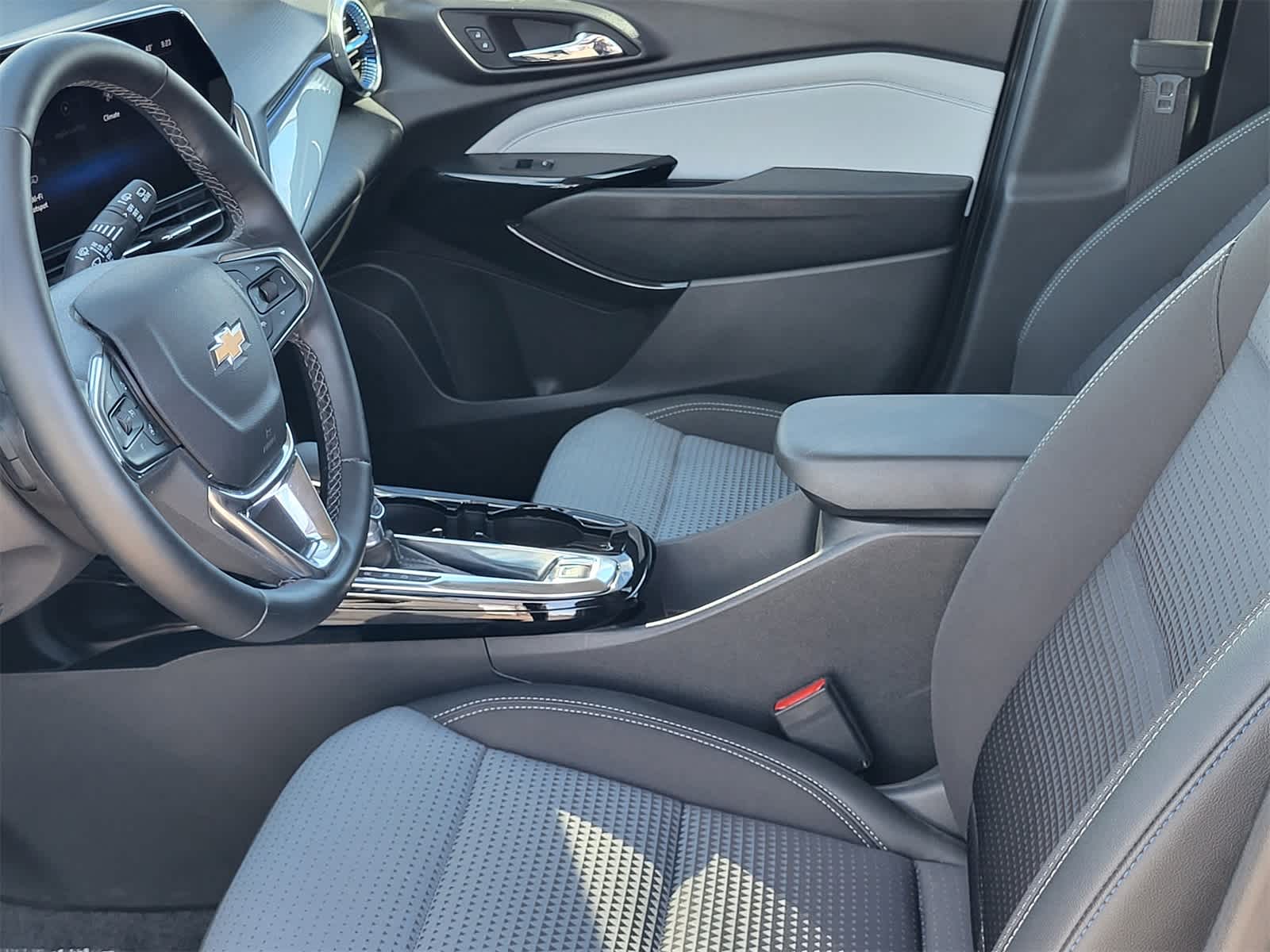 Thumbnail: 2025 Chevrolet Trax - 13