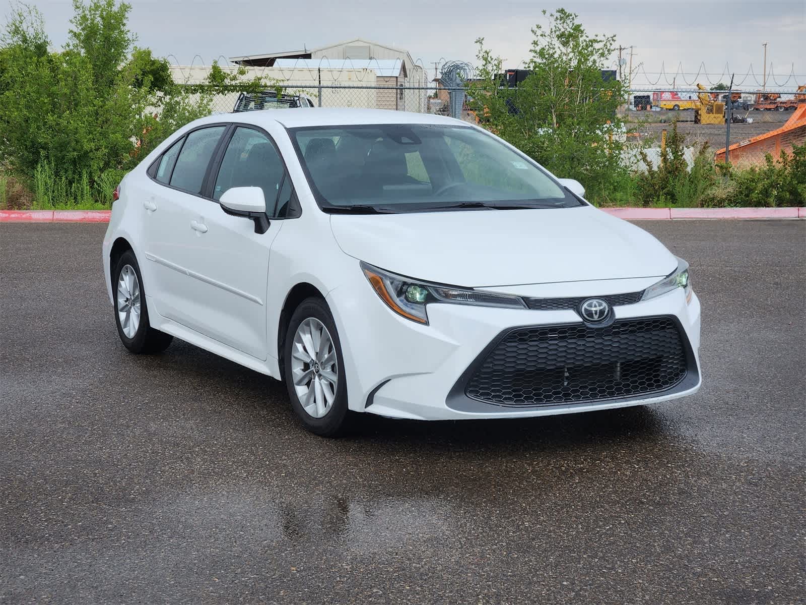Thumbnail: 2022 Toyota Corolla - 3