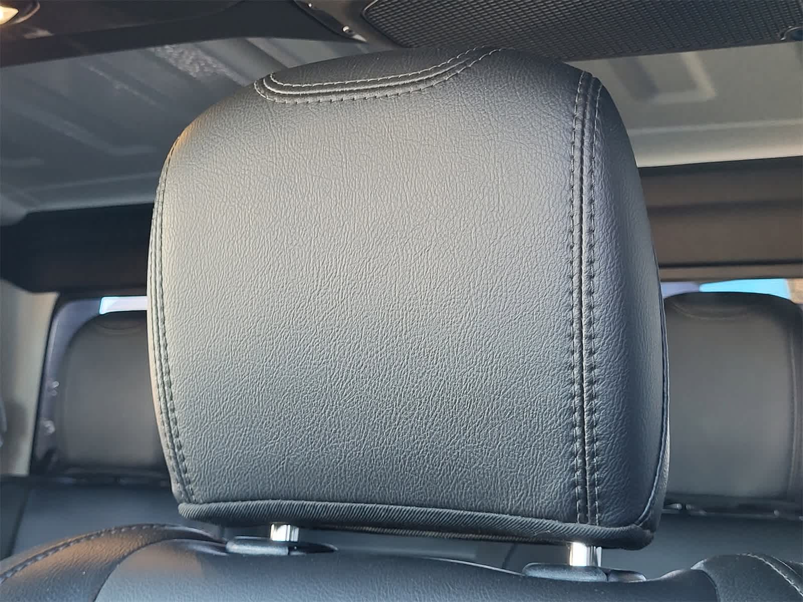 Thumbnail: 2023 Jeep Gladiator - 13