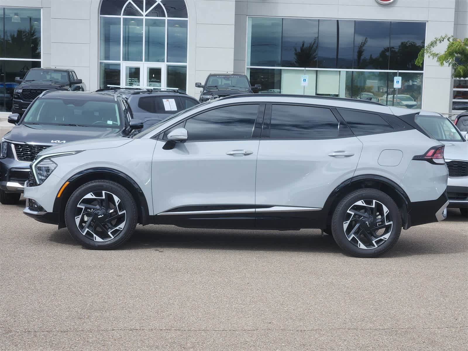 Thumbnail: 2025 Kia Sportage - 4