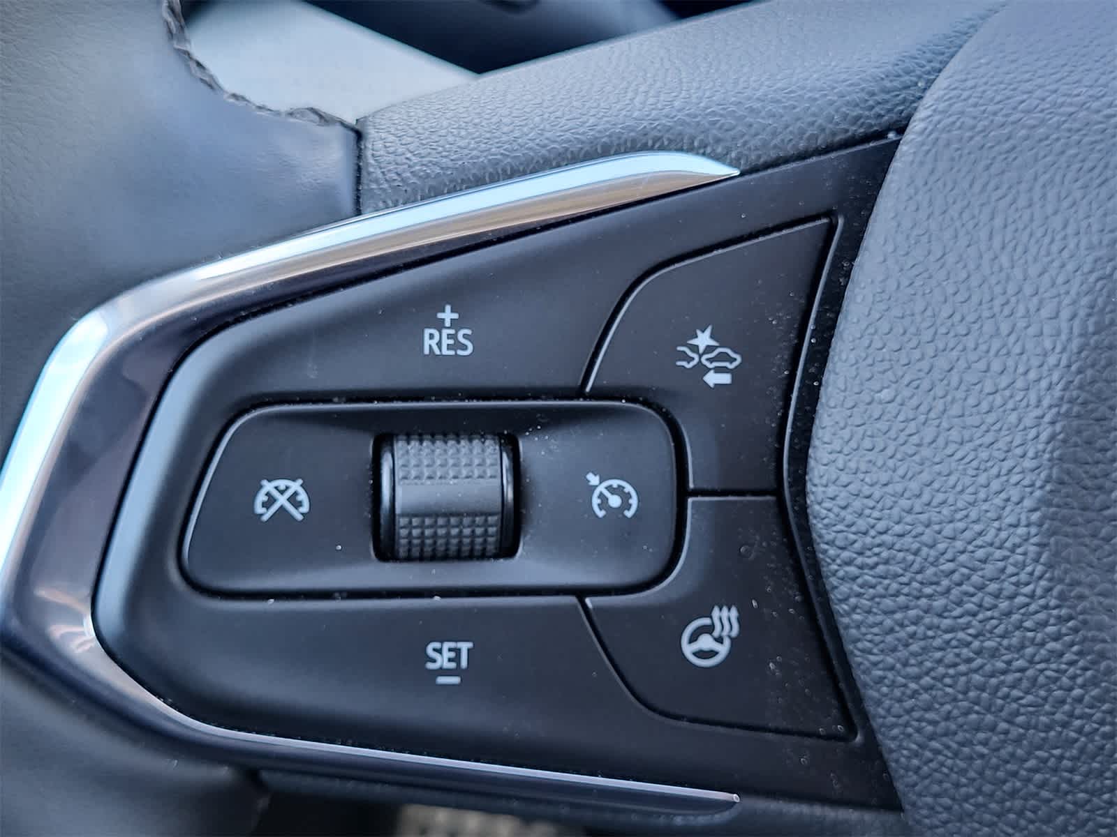 Thumbnail: 2025 Chevrolet Trax - 27