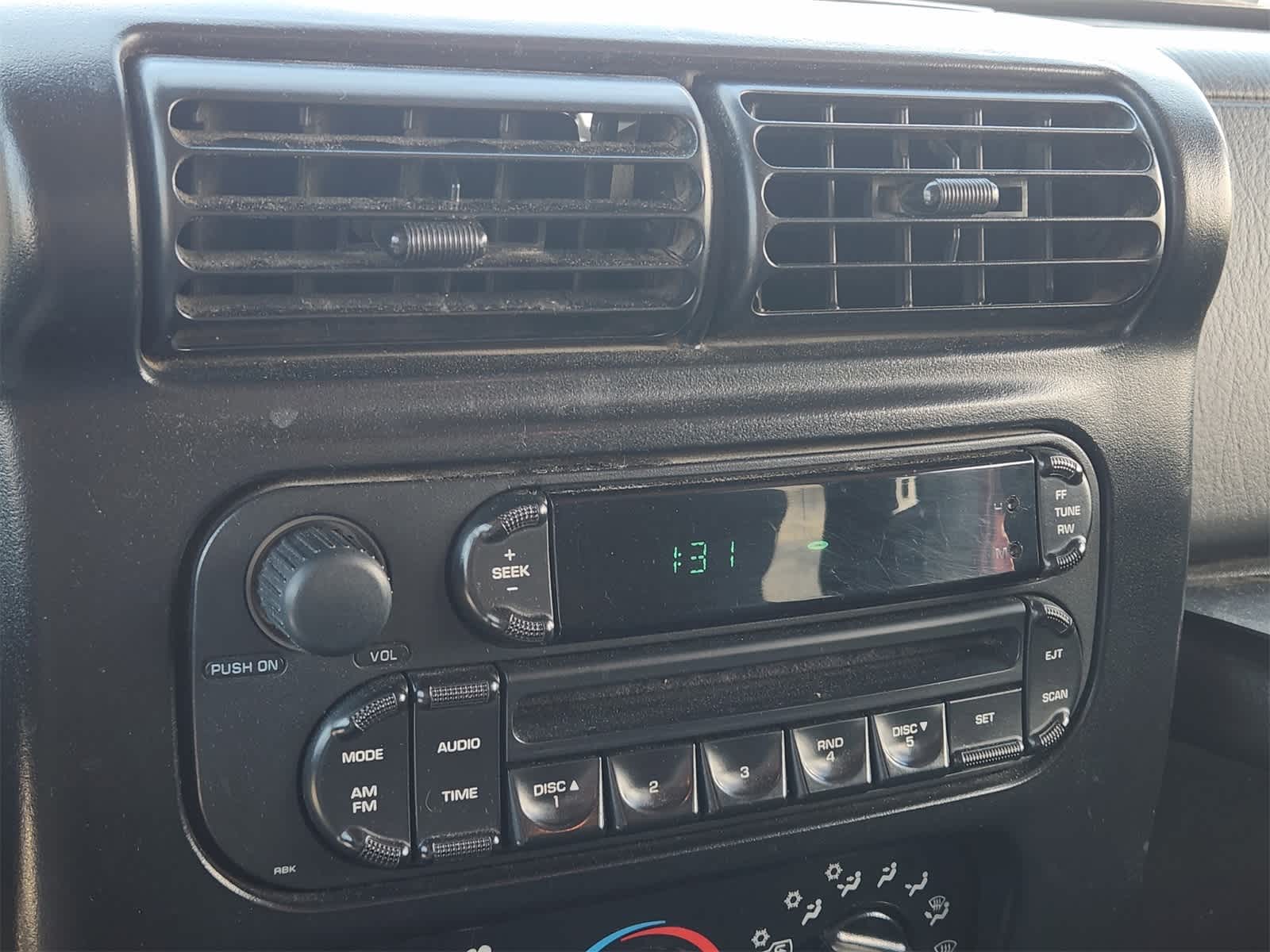 Thumbnail: 2005 Jeep Wrangler - 16