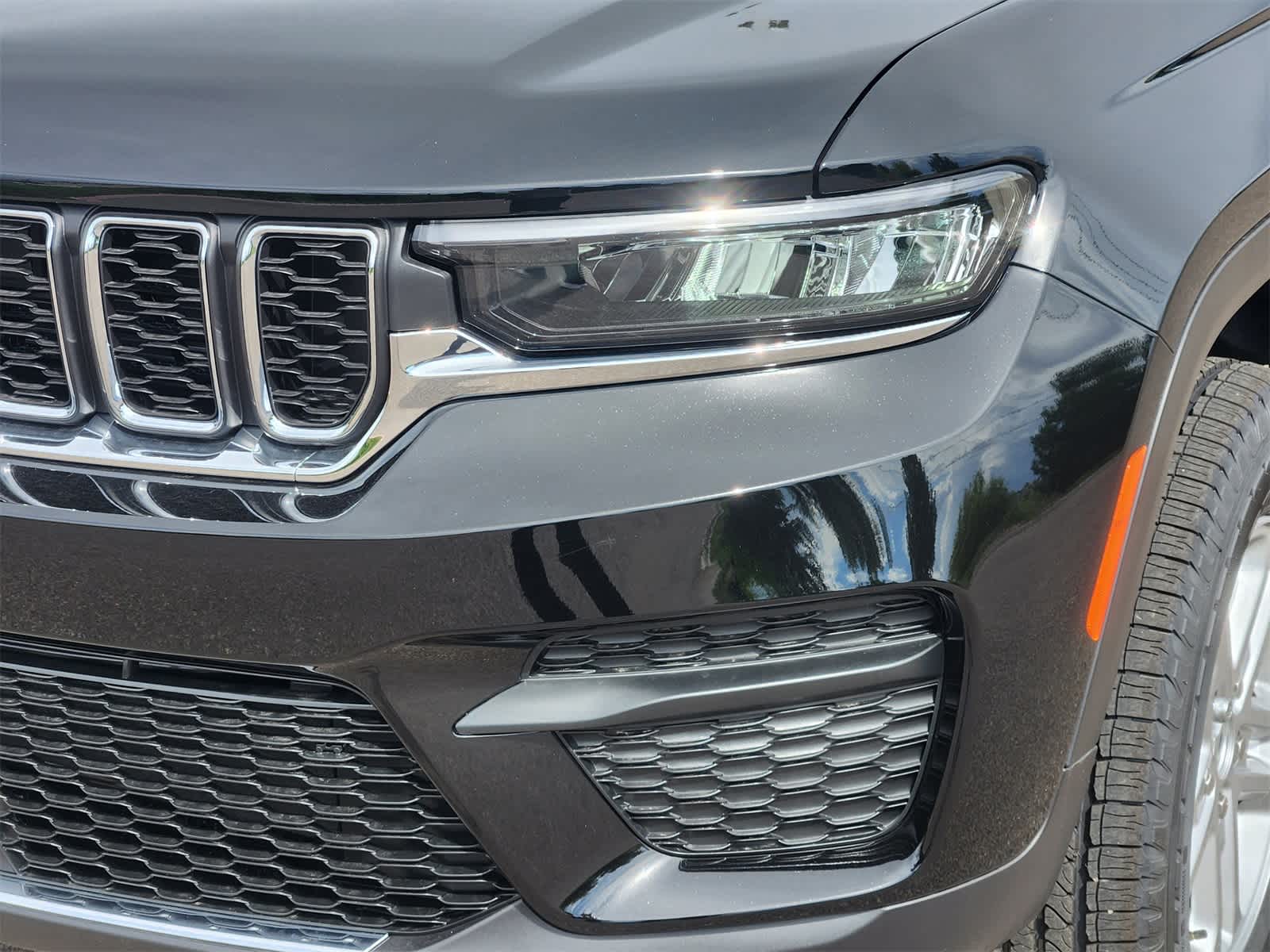 Thumbnail: 2025 Jeep Grand Cherokee - 8