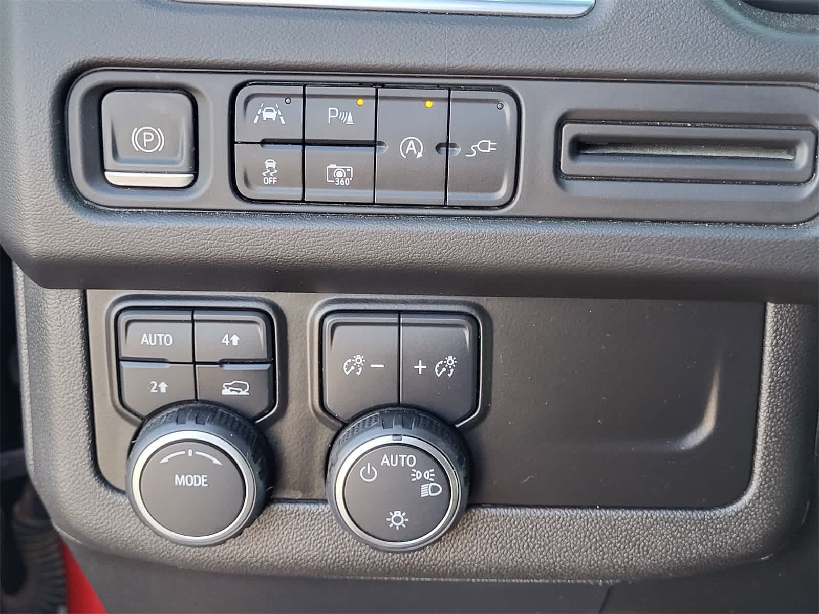 Thumbnail: 2022 Chevrolet Suburban - 19