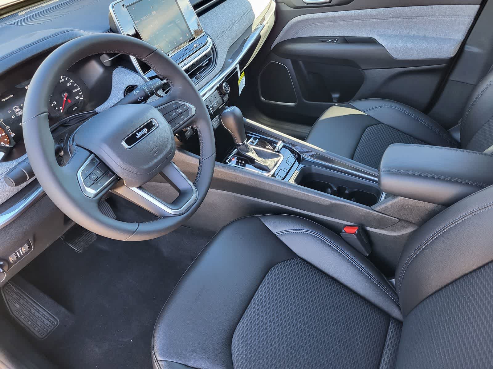 2026 Jeep Compass Latitude - Photo 9