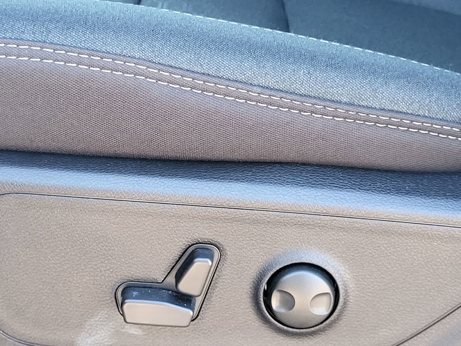 Thumbnail: 2026 RAM 1500 - 11