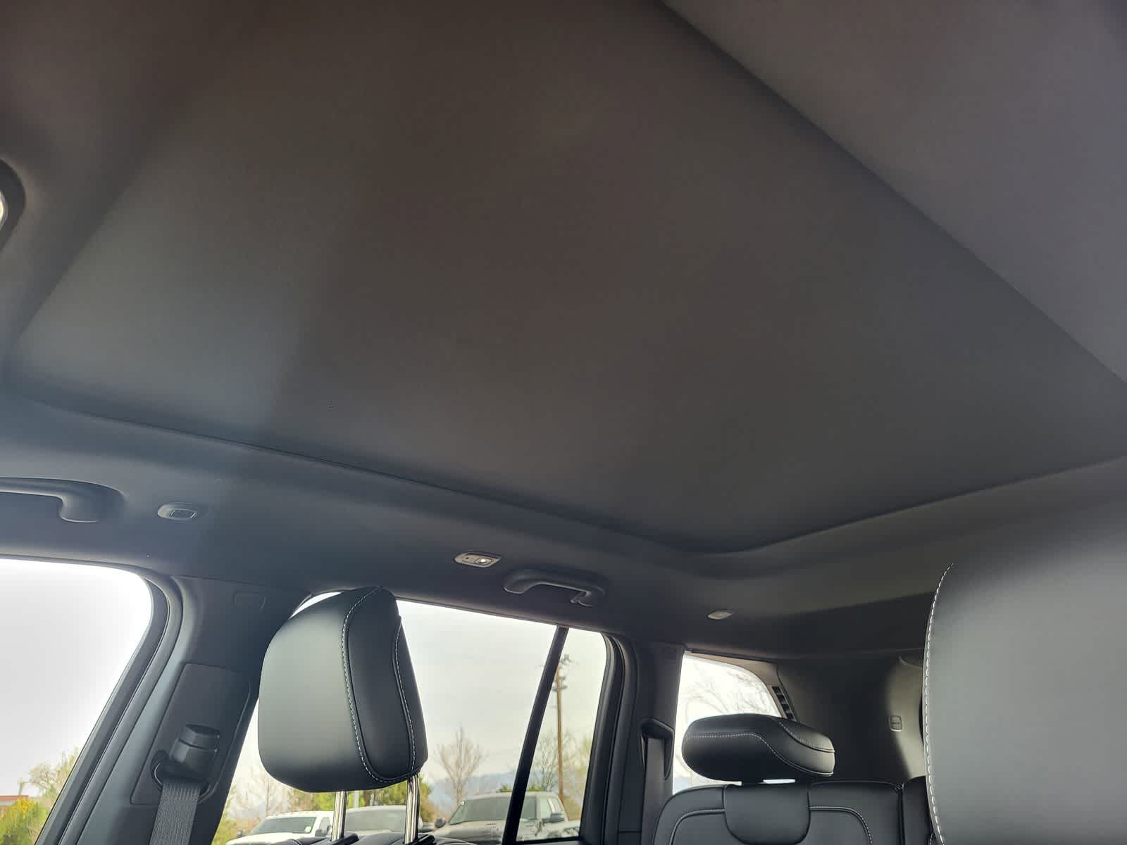 Thumbnail: 2026 Jeep Grand Cherokee - 12