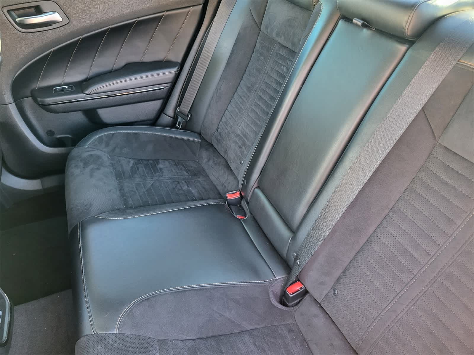 Thumbnail: 2017 Dodge Charger - 27